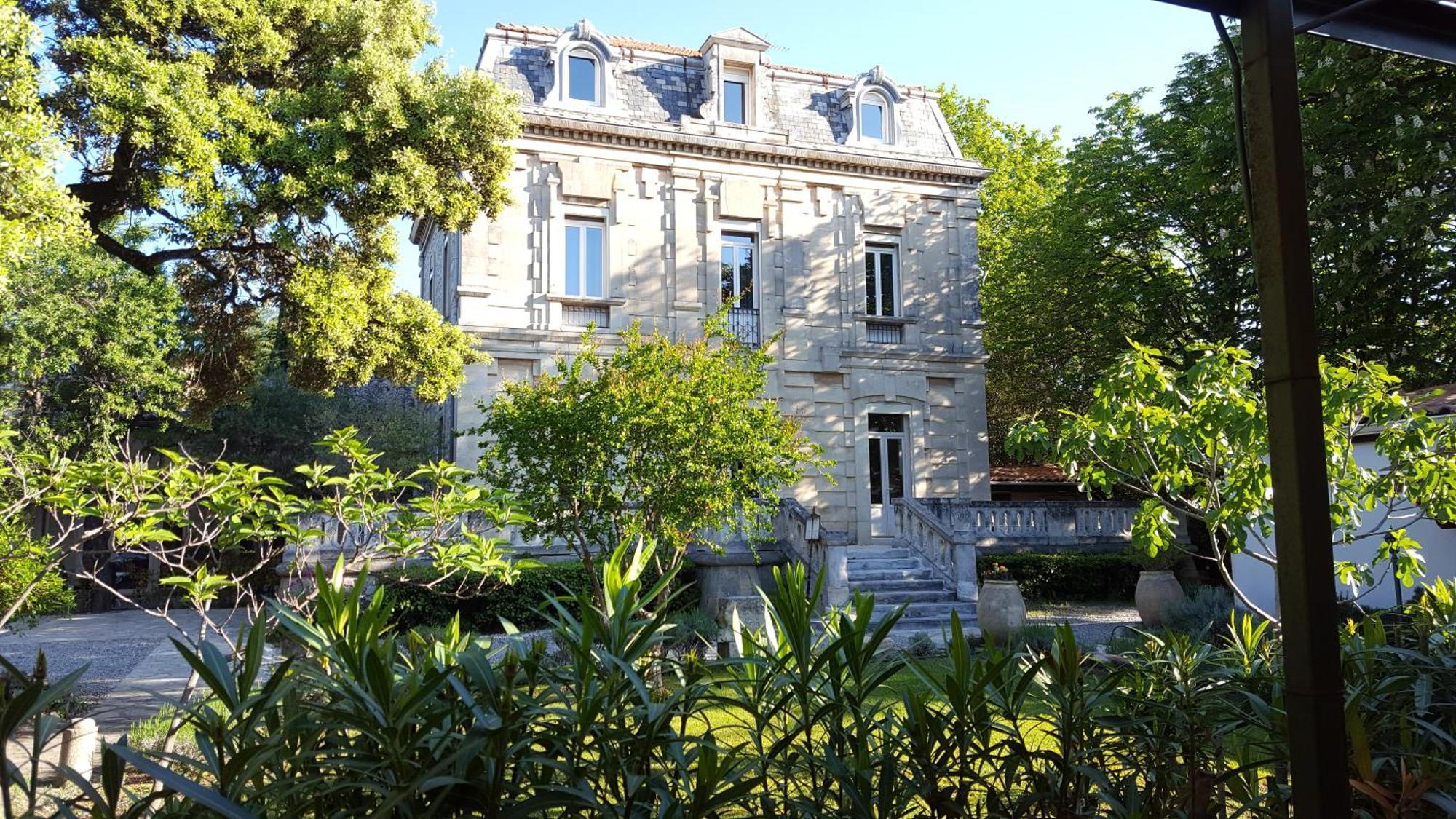 Logis Hotel - Restaurant Residence Les Cedres Villeneuve-lès-Avignon 외부 사진