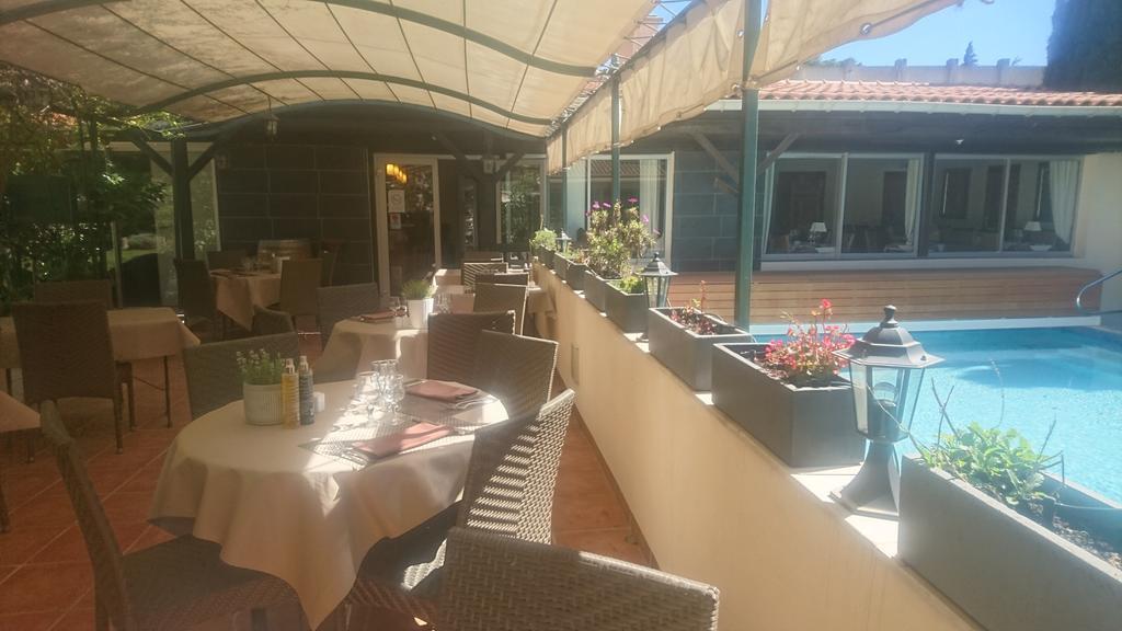 Logis Hotel - Restaurant Residence Les Cedres Villeneuve-lès-Avignon 외부 사진