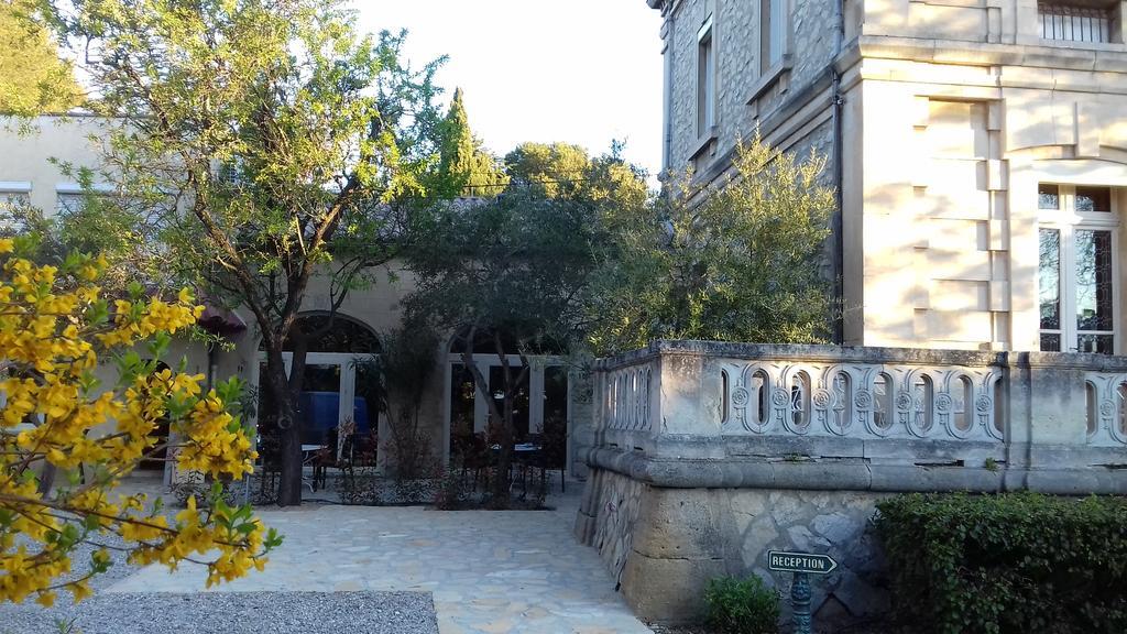 Logis Hotel - Restaurant Residence Les Cedres Villeneuve-lès-Avignon 외부 사진