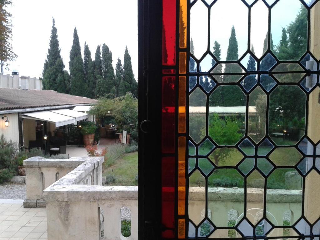Logis Hotel - Restaurant Residence Les Cedres Villeneuve-lès-Avignon 외부 사진