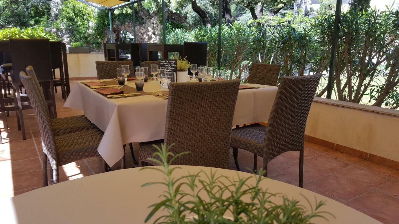Logis Hotel - Restaurant Residence Les Cedres Villeneuve-lès-Avignon 외부 사진