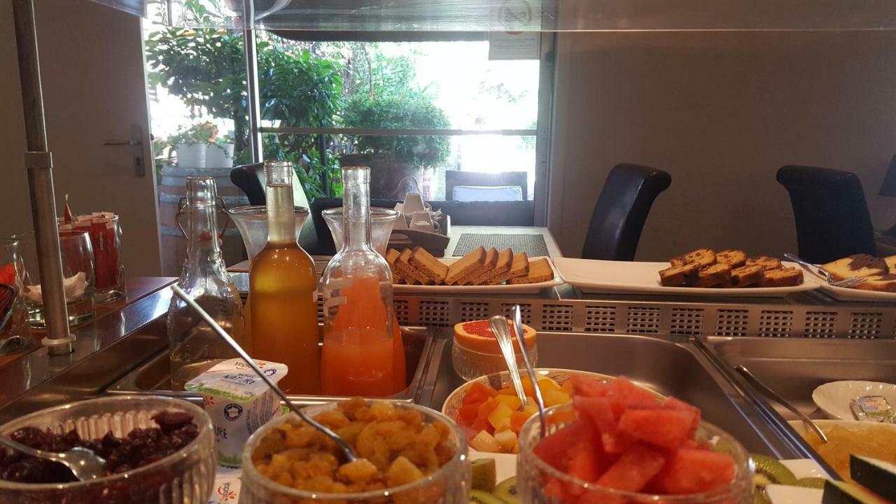 Logis Hotel - Restaurant Residence Les Cedres Villeneuve-lès-Avignon 외부 사진